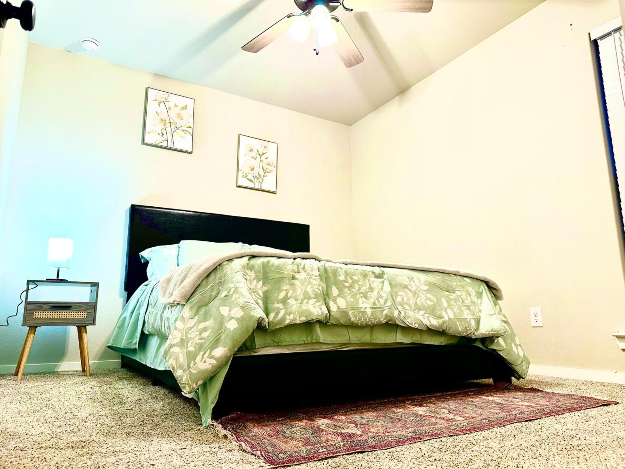 3Bed/2Bath Cozy Spacious Place ลับบ็อก ภายนอก รูปภาพ